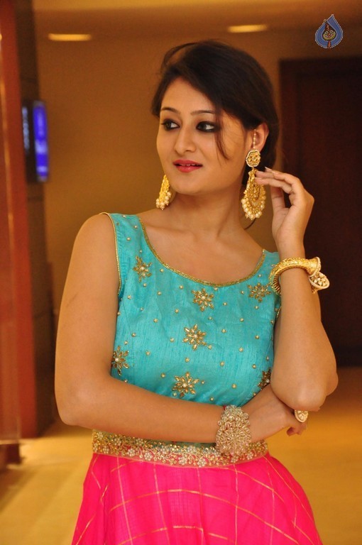 Nilofer New Gallery  - 5 / 36 photos