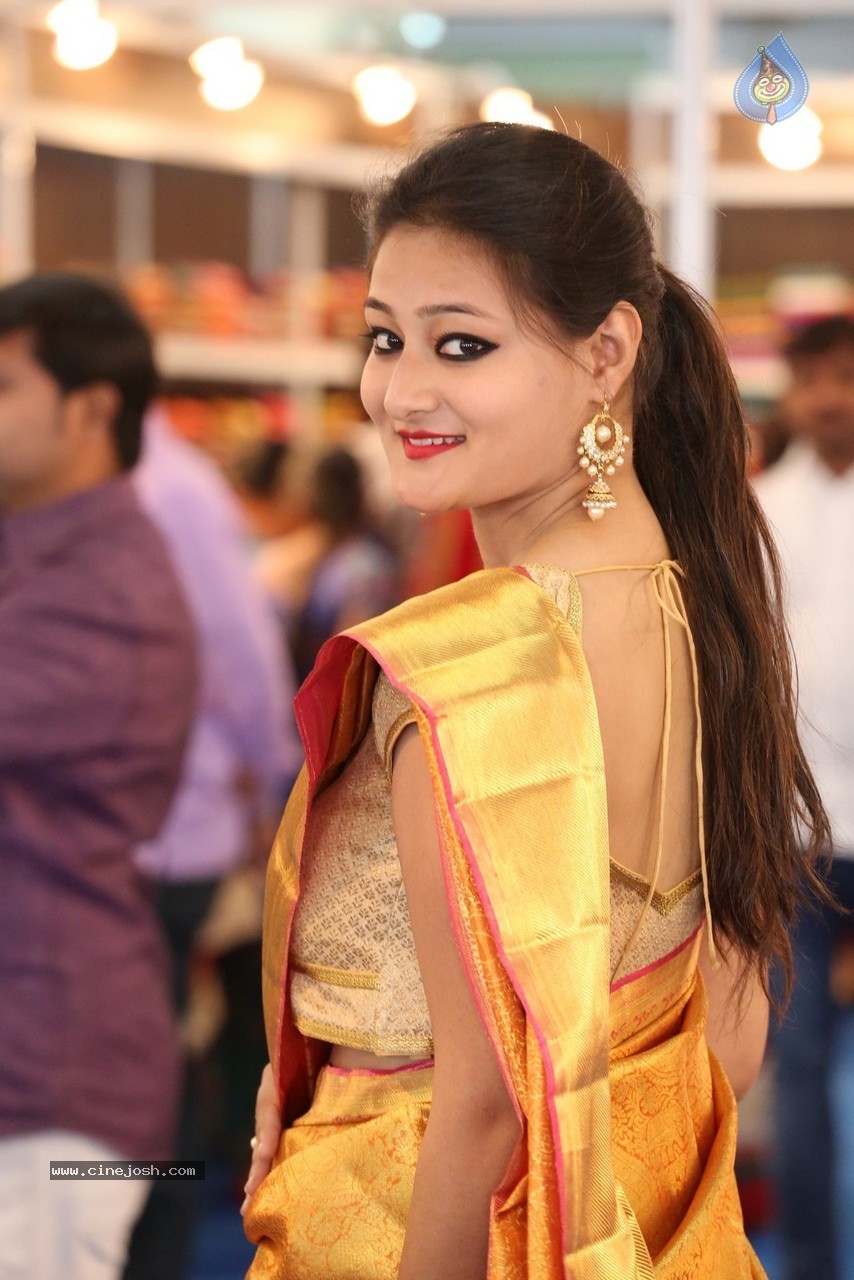 Nilofer New Photos - 18 / 64 photos