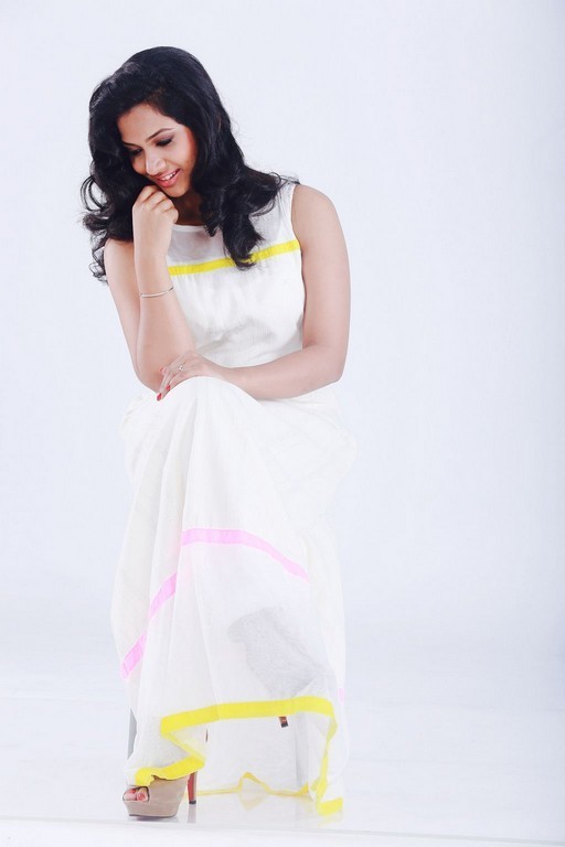 Niranjana New Photoshoot - 1 / 53 photos