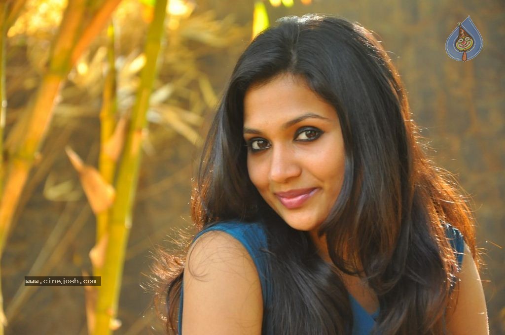 Niranjana Stills - 37 / 39 photos