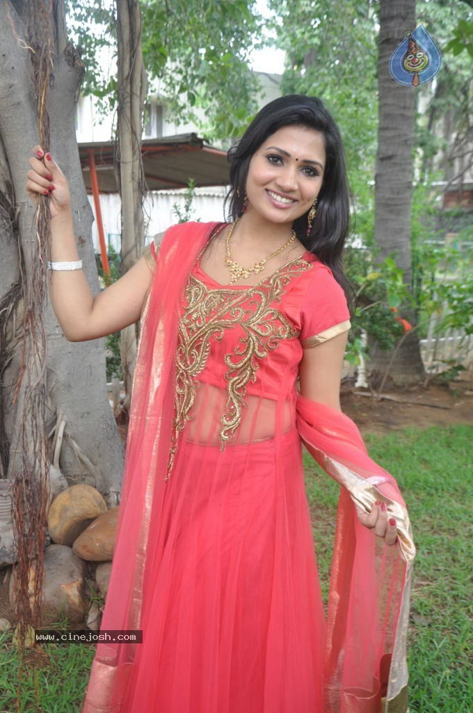 Niranjana Stills - 38 / 66 photos