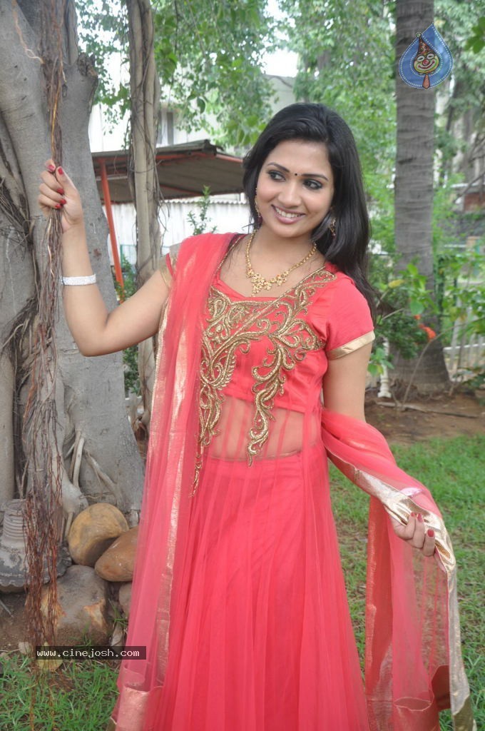 Niranjana Stills - 53 / 66 photos