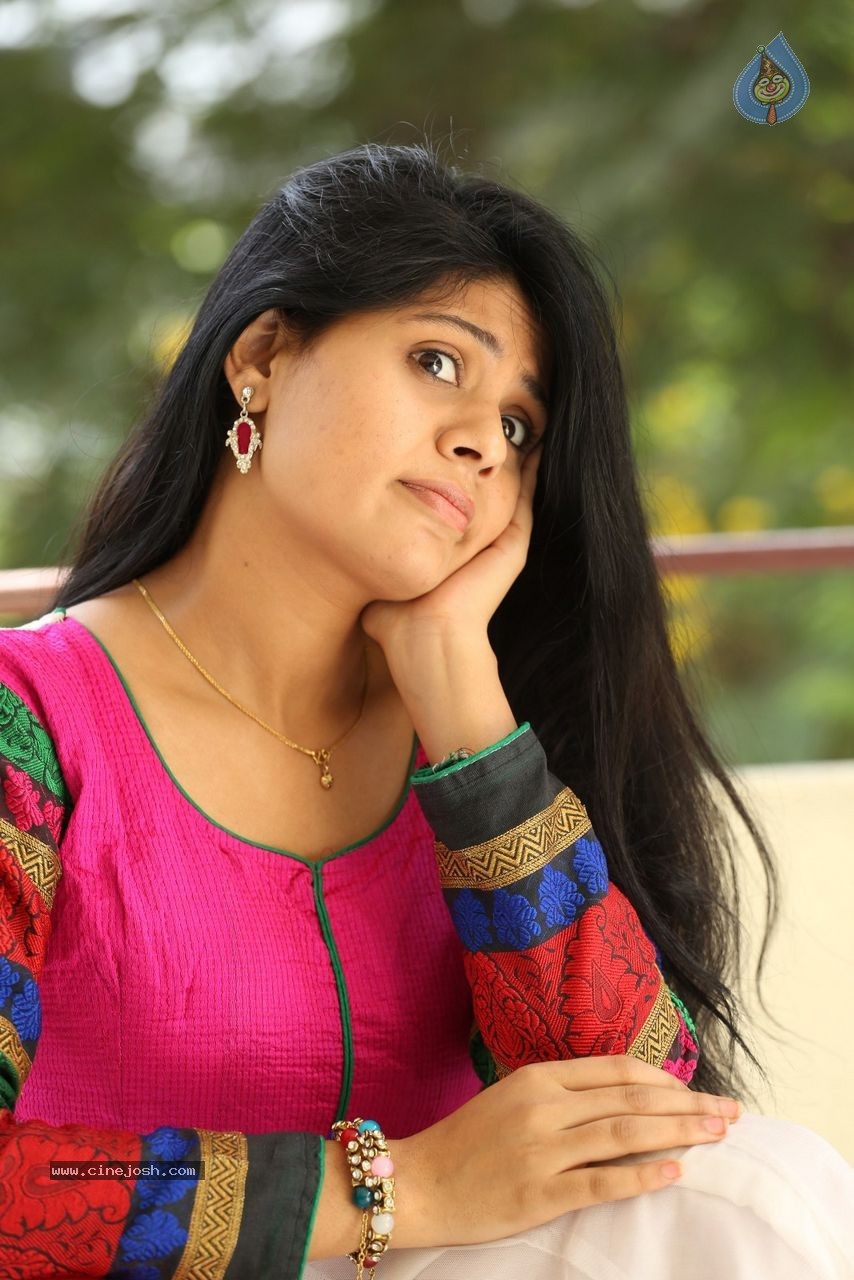 Nairuthi Stills - 40 / 52 photos