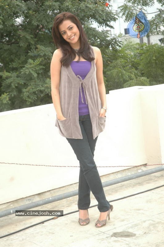 Nisha Agarwal New Stills - 84 / 85 photos