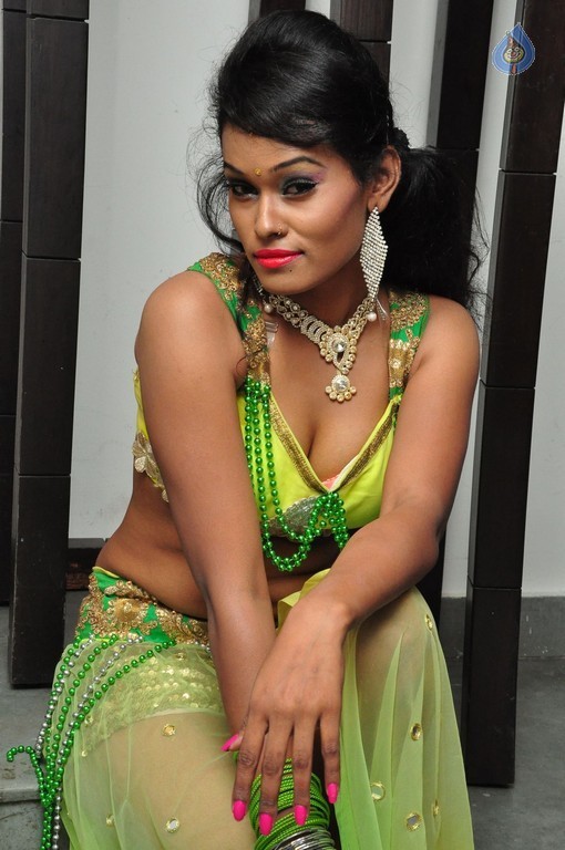 Nisha New Photos - 8 / 35 photos