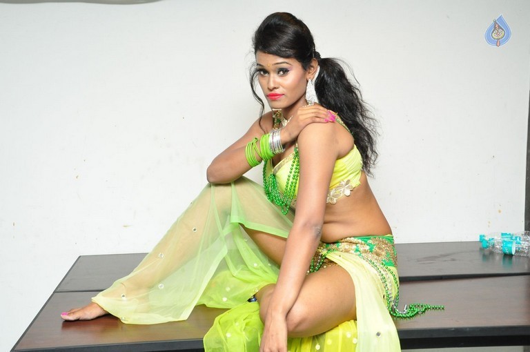 Nisha New Photos - 17 / 35 photos