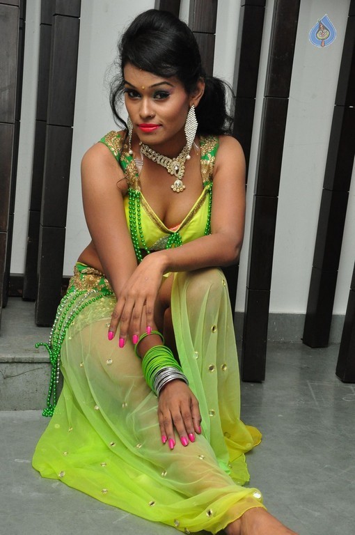 Nisha New Photos - 32 / 35 photos