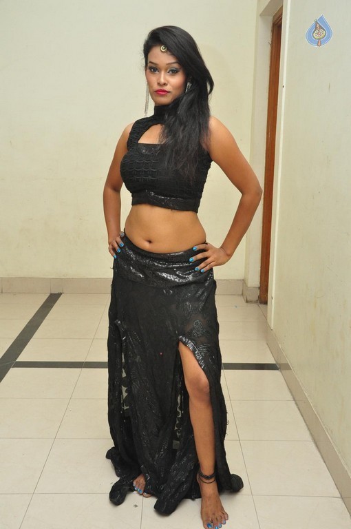 Nisha New Pics - 70 / 71 photos