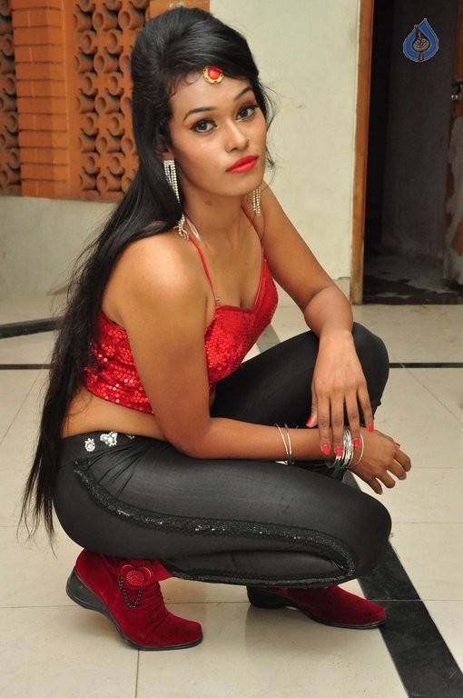 Nisha New Pics - 30 / 50 photos