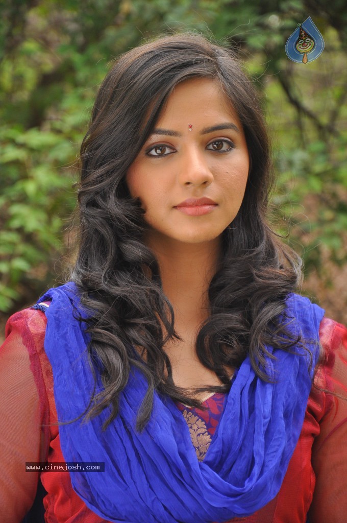 Nisha Stills - 6 / 76 photos