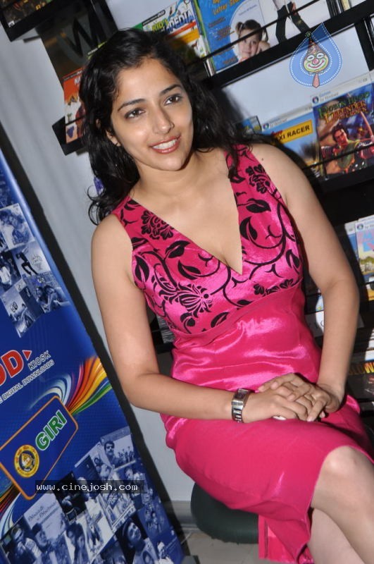 Nishanthi Evani Latest Gallery - 24 / 28 photos