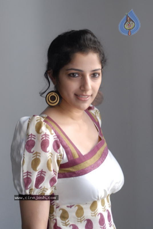 Nishanti Evani New Stills - 21 / 84 photos