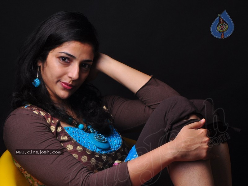 Nishanti Photo Shoot Stills - 100 / 109 photos