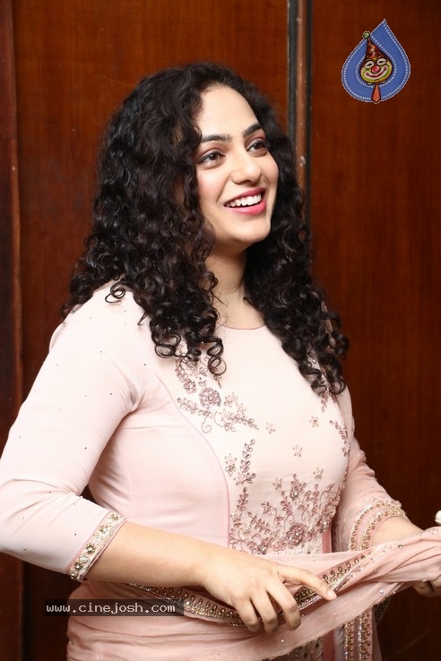 Nithya Menen Photos - 15 / 19 photos