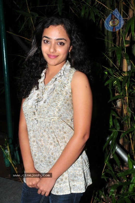 Nithya Menon Stills - 20 / 25 photos