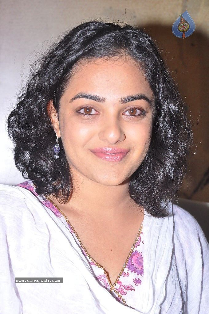 Nithya Menon - 78 / 100 photos