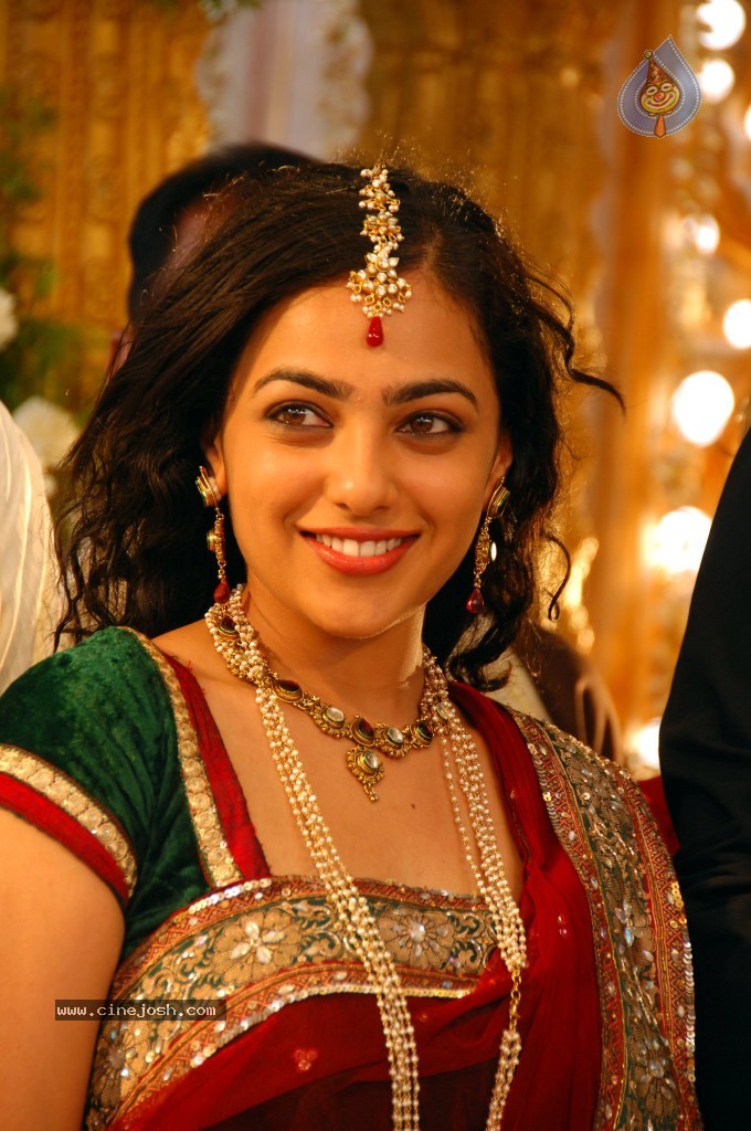 Nithya Menon Gallery - 67 / 87 photos