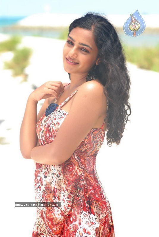 Nithya Menon New Stills - 81 / 178 photos