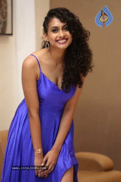 Nithya Naresh Gallery - 18 / 18 photos