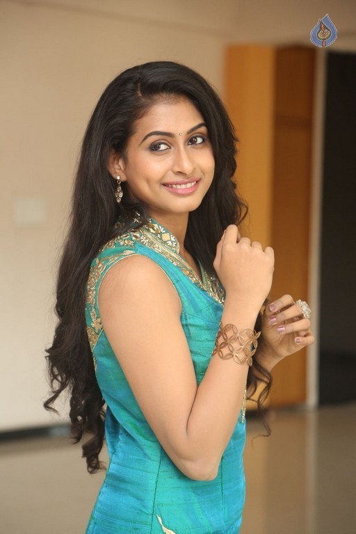 Nithya New Photos - 18 / 56 photos