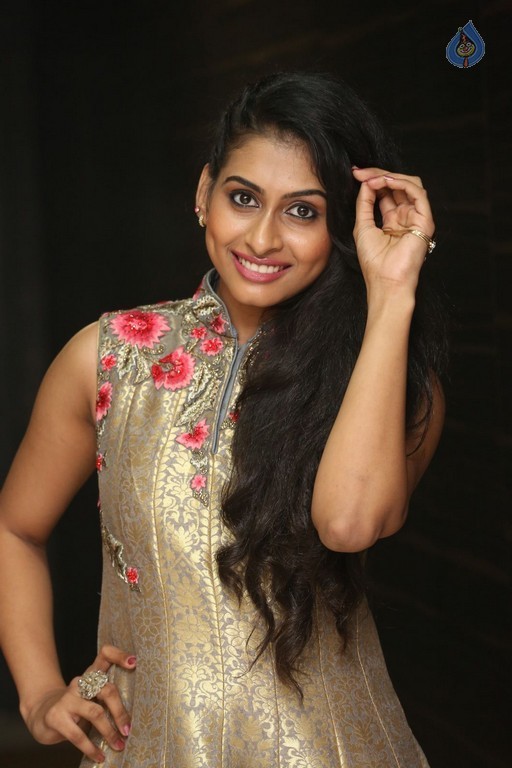 Nithya New Photos - 21 / 42 photos