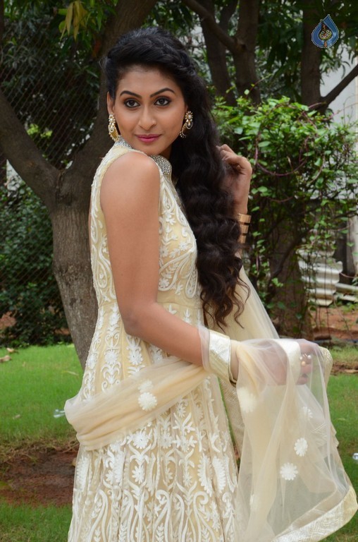 Nithya Photos - 18 / 36 photos