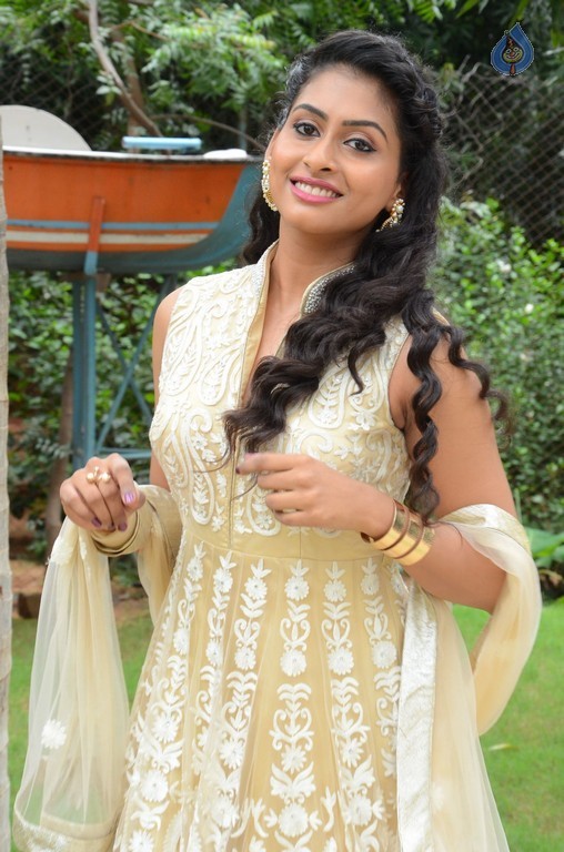 Nithya Photos - 19 / 36 photos