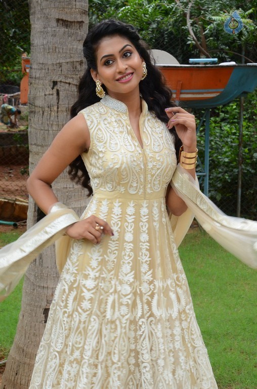 Nithya Photos - 31 / 36 photos