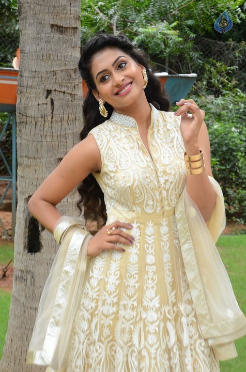 Nithya Photos - 34 / 36 photos