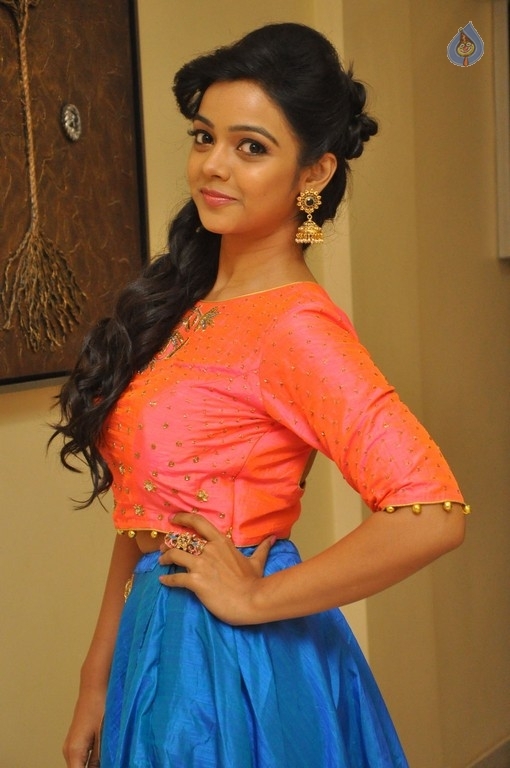 Nithya Shetty Gallery - 14 / 30 photos