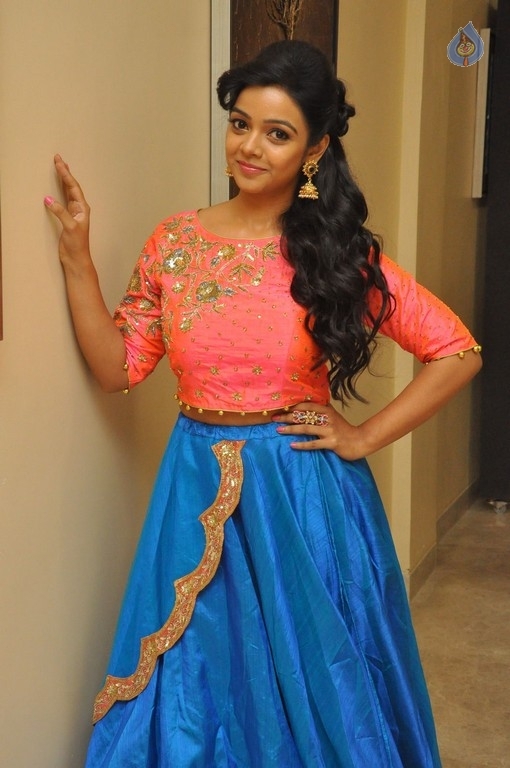 Nithya Shetty Gallery - 15 / 30 photos