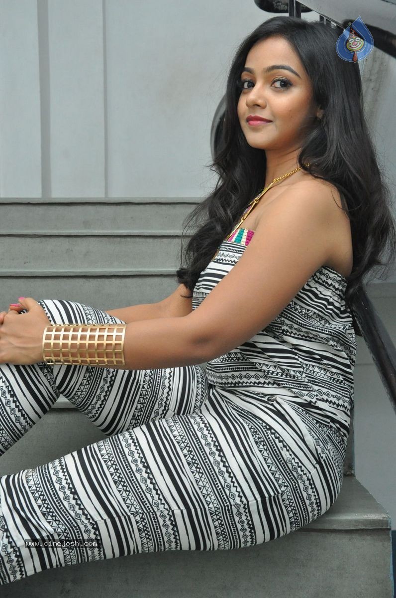 Nithya Shetty Photos - 4 / 61 photos