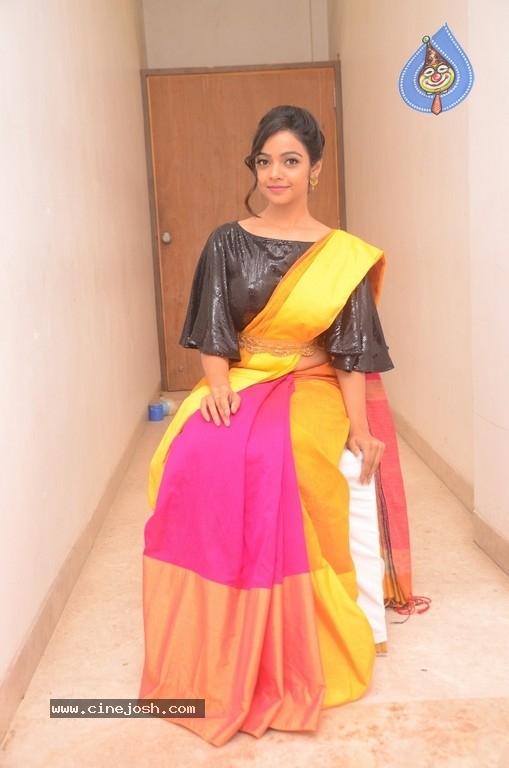 Nithya Shetty Pictures - 17 / 21 photos