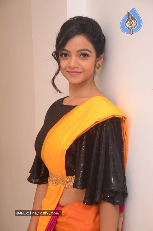 Nithya Shetty Pictures - 18 / 21 photos