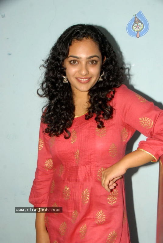 Nitya Menon Gallery - 31 / 37 photos