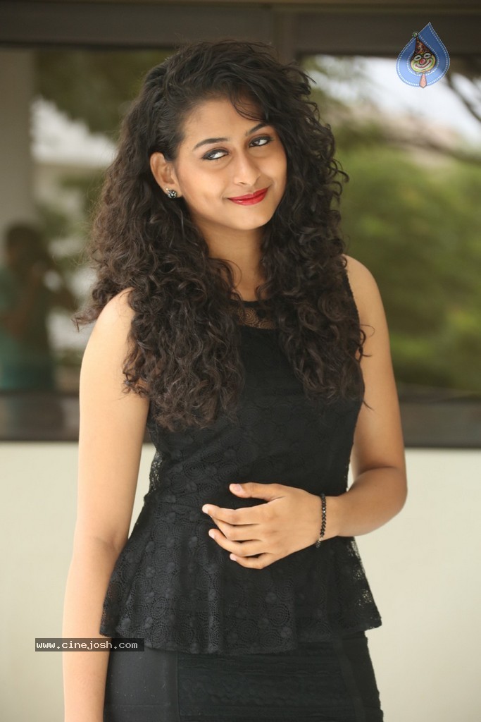 Nitya Stills - 44 / 147 photos