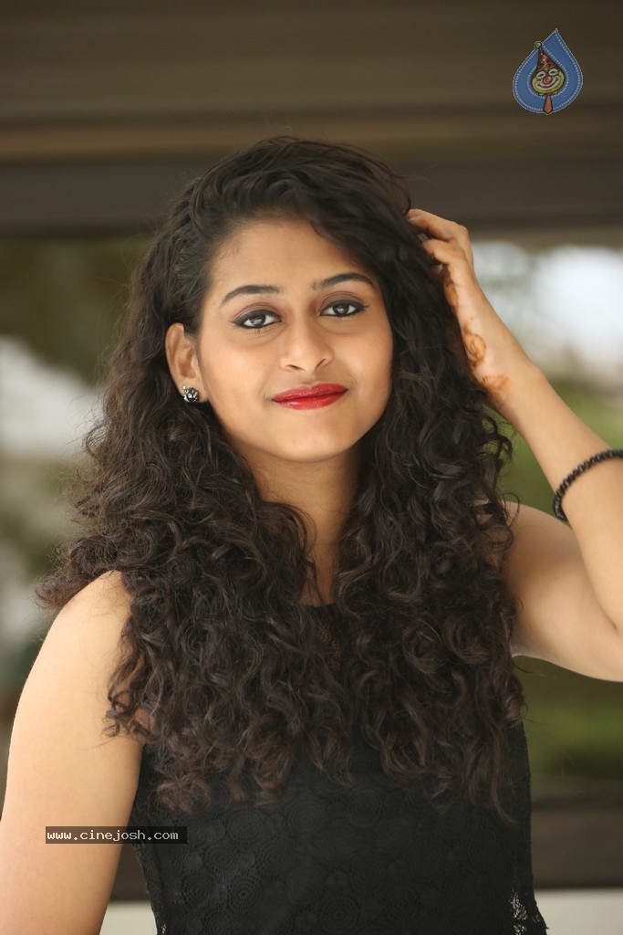 Nitya Stills - 61 / 147 photos