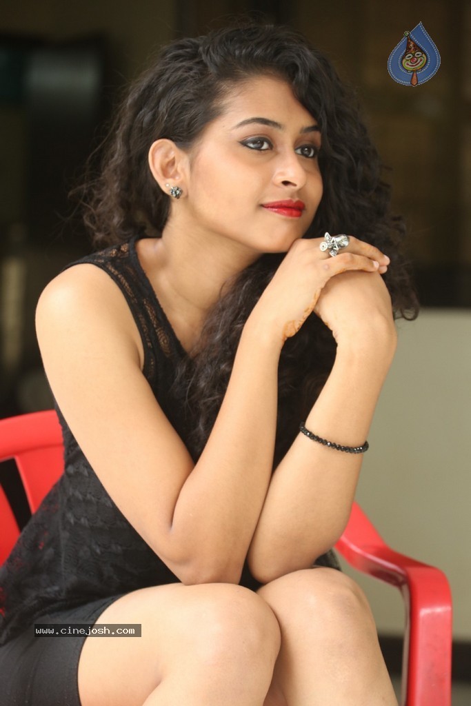 Nitya Stills - 91 / 147 photos