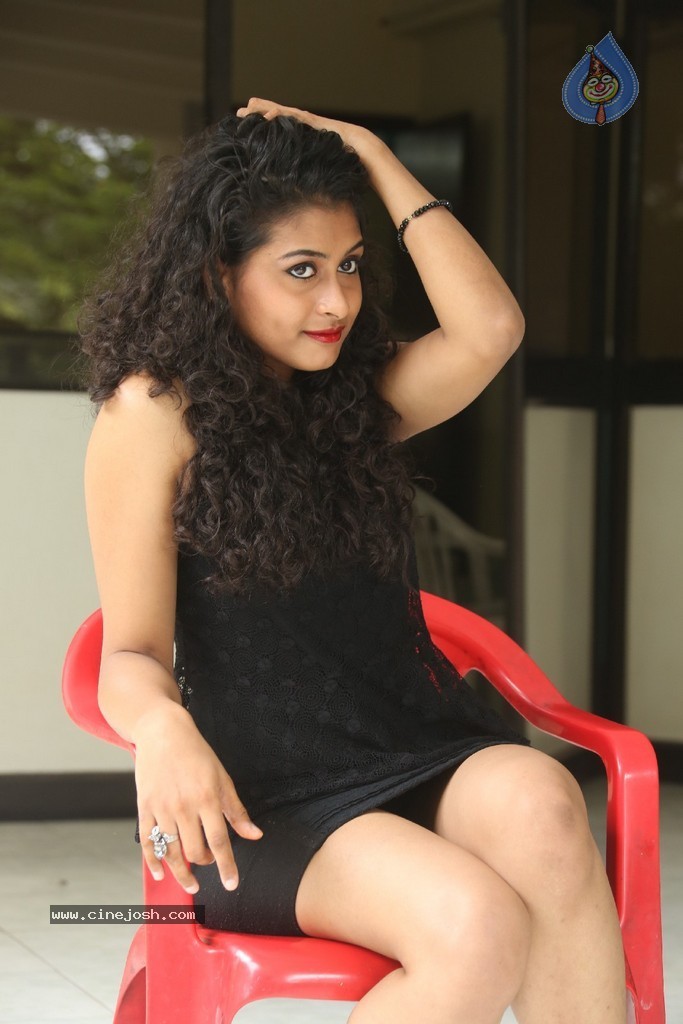 Nitya Stills - 92 / 147 photos