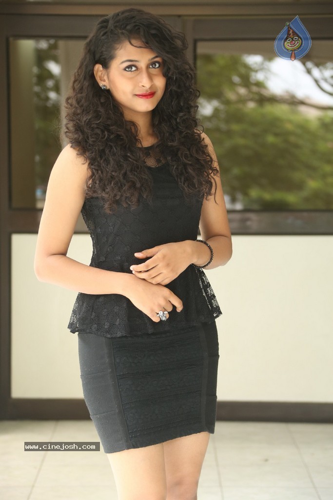 Nitya Stills - 99 / 147 photos