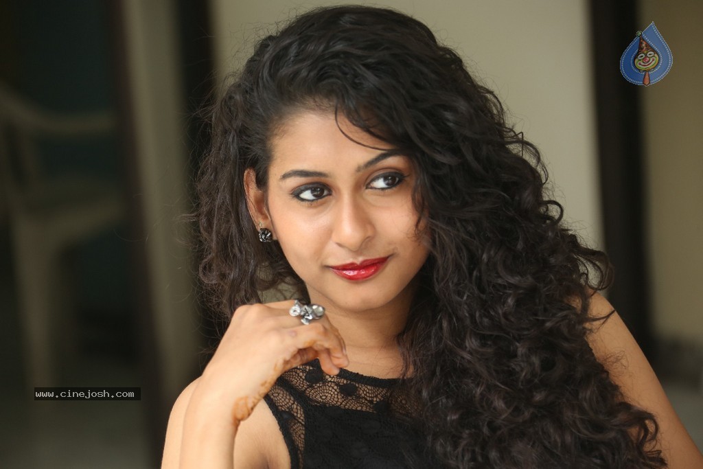 Nitya Stills - 109 / 147 photos