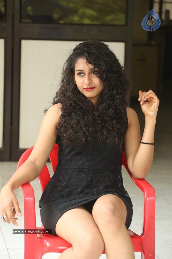 Nitya Stills - 133 / 147 photos