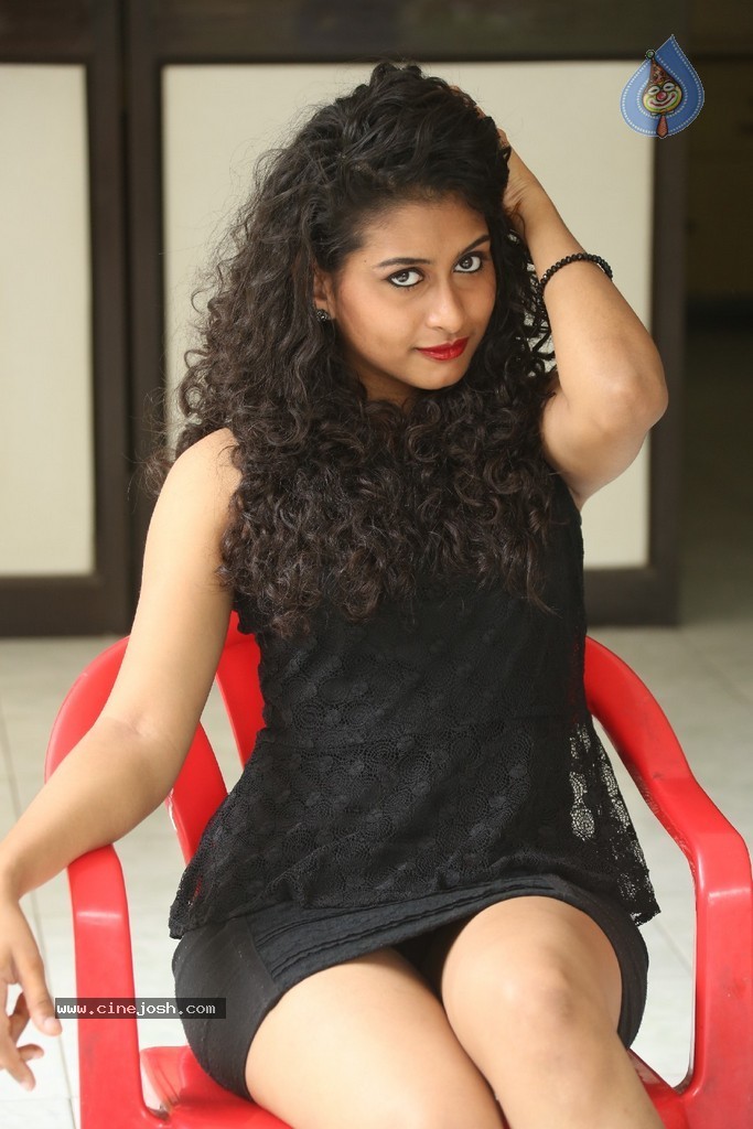 Nitya Stills - 139 / 147 photos