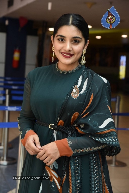 Niveda Thomas Photos - 4 / 21 photos