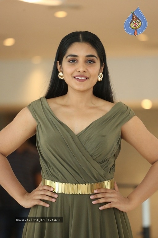 Niveda Thomas Photos - 15 / 21 photos