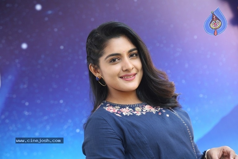 Niveda Thomas Photos - 17 / 27 photos