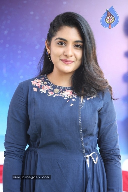 Niveda Thomas Photos - 22 / 27 photos