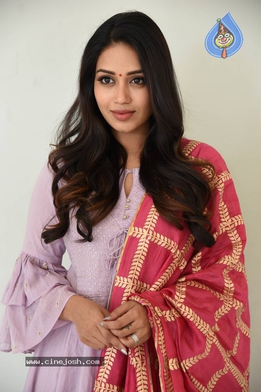 Nivetha Pethuraj Photos - 1 / 21 photos