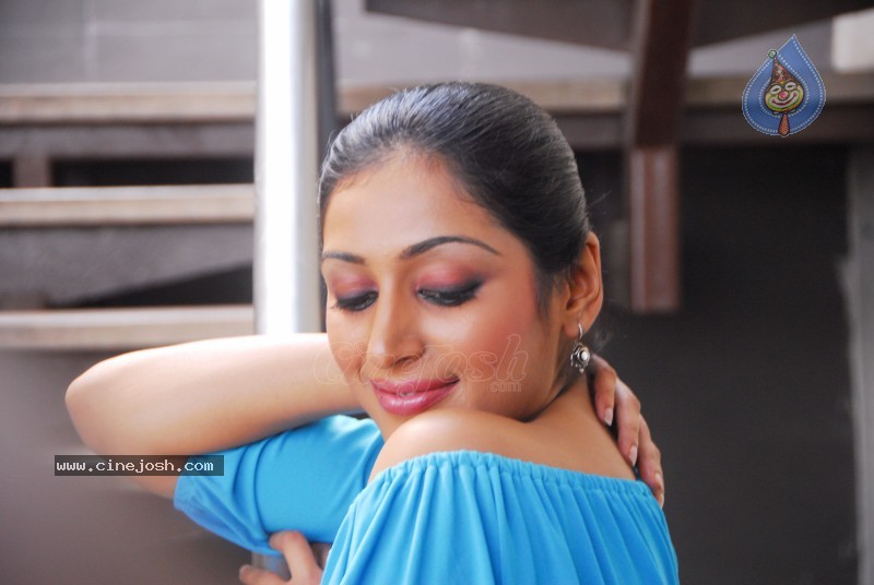 Padma Priya Latest Gallery - 70 / 83 photos