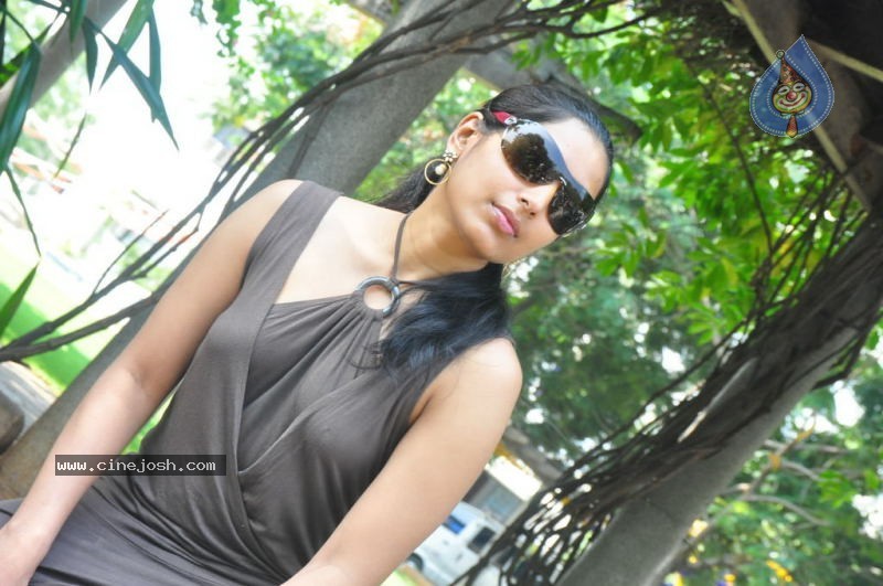 Padma Priya Photo Gallery - 8 / 90 photos